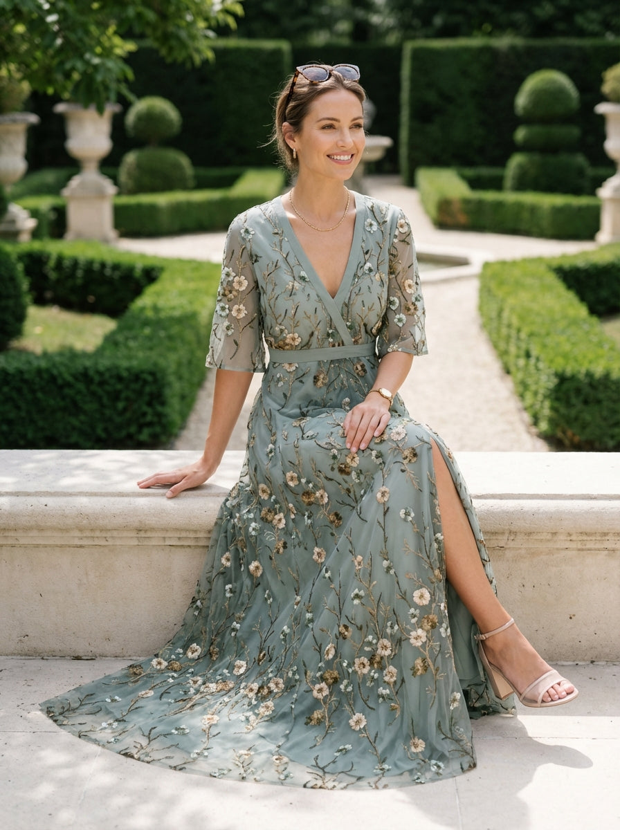 Elegant Floral Print V-Neck Maxi Dress with Flutter Sleeves and Pockets