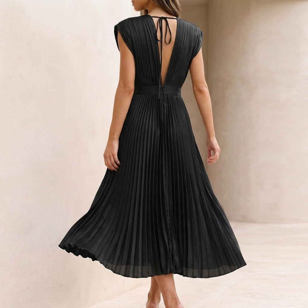 Flowing Pleated Maxi Dress with Defined Waist and V-Neck