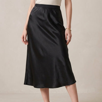 Elegant Satin Maxi Skirt with Fluid High-Waist Silhouette