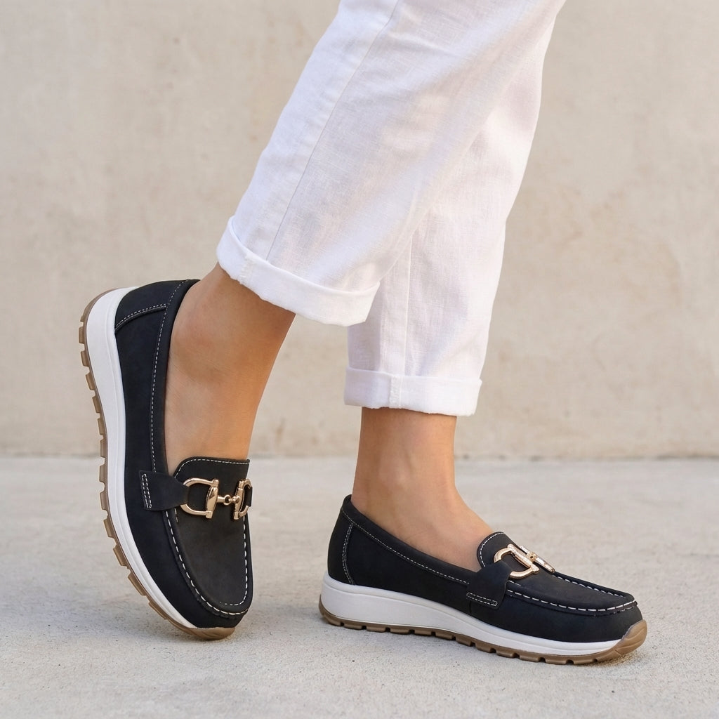 Sophisticated Slip-On Loafers with Signature Buckle and Platform Sole