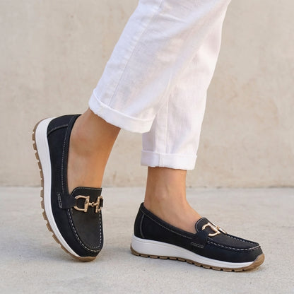 Sophisticated Slip-On Loafers with Signature Buckle and Platform Sole