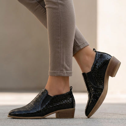 Embossed Glossy Oxford Shoes with Pointed Toe and Block Heel