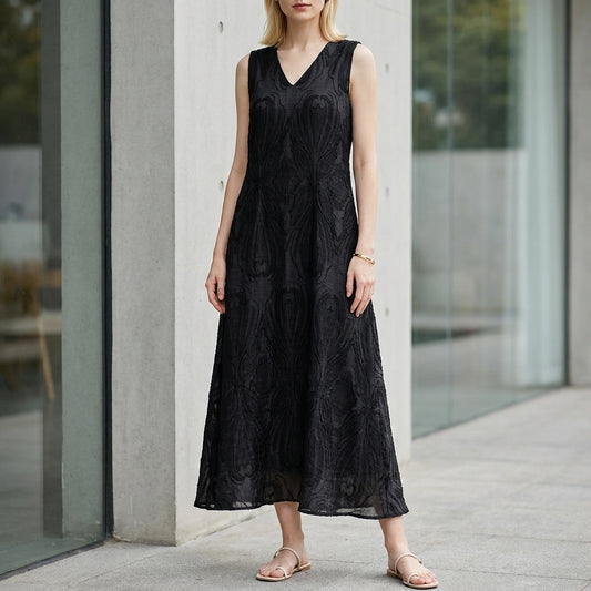Jacquard Sleeveless Maxi Dress with Elegant Flowing Silhouette