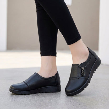 Structured Pebble-Grain Orthopedic Loafers with Side Zip and Platform Sole