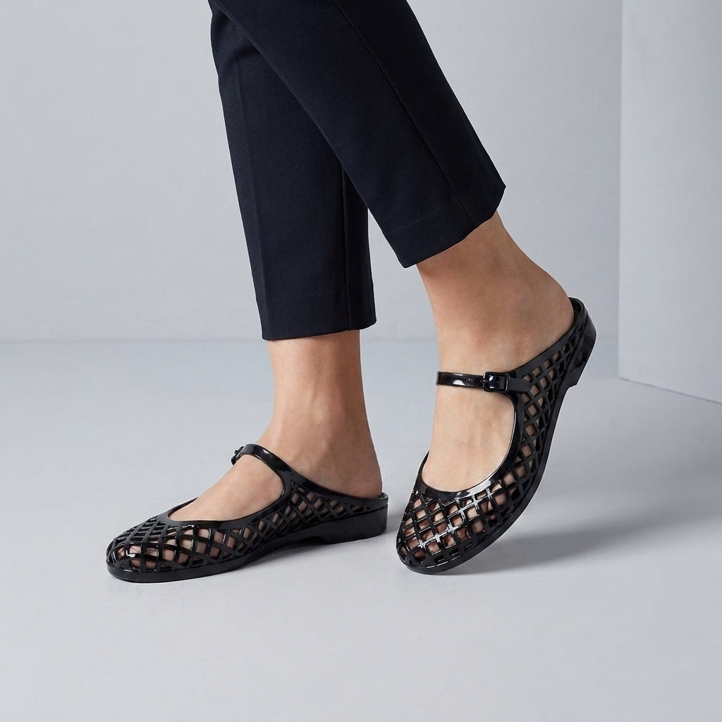 Structured Mary Jane Flat Sandals with Geometric Hollow-Out Lattice