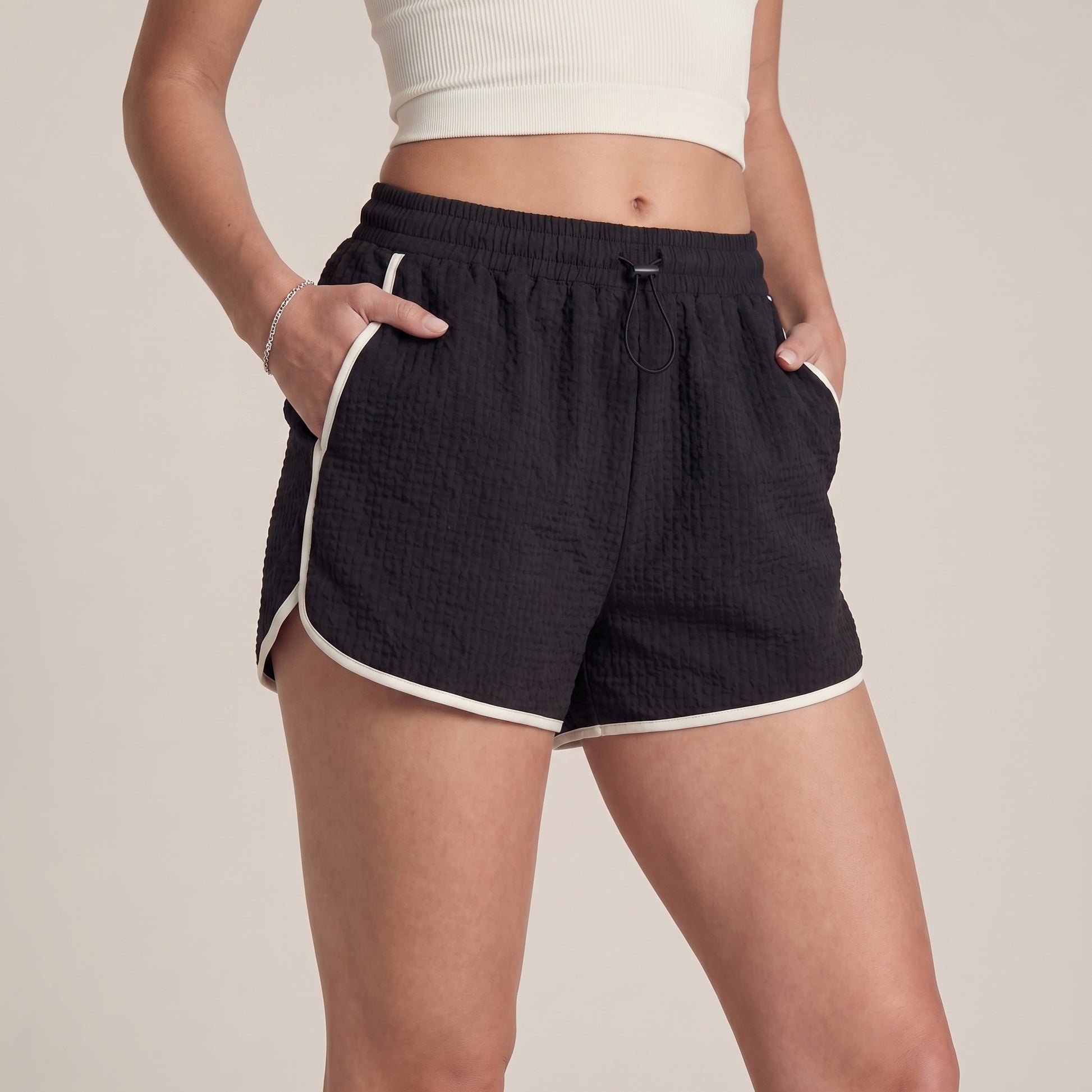 Relaxed Wide-Leg Woven Sports Shorts with Contrast Trim and Slit Hem