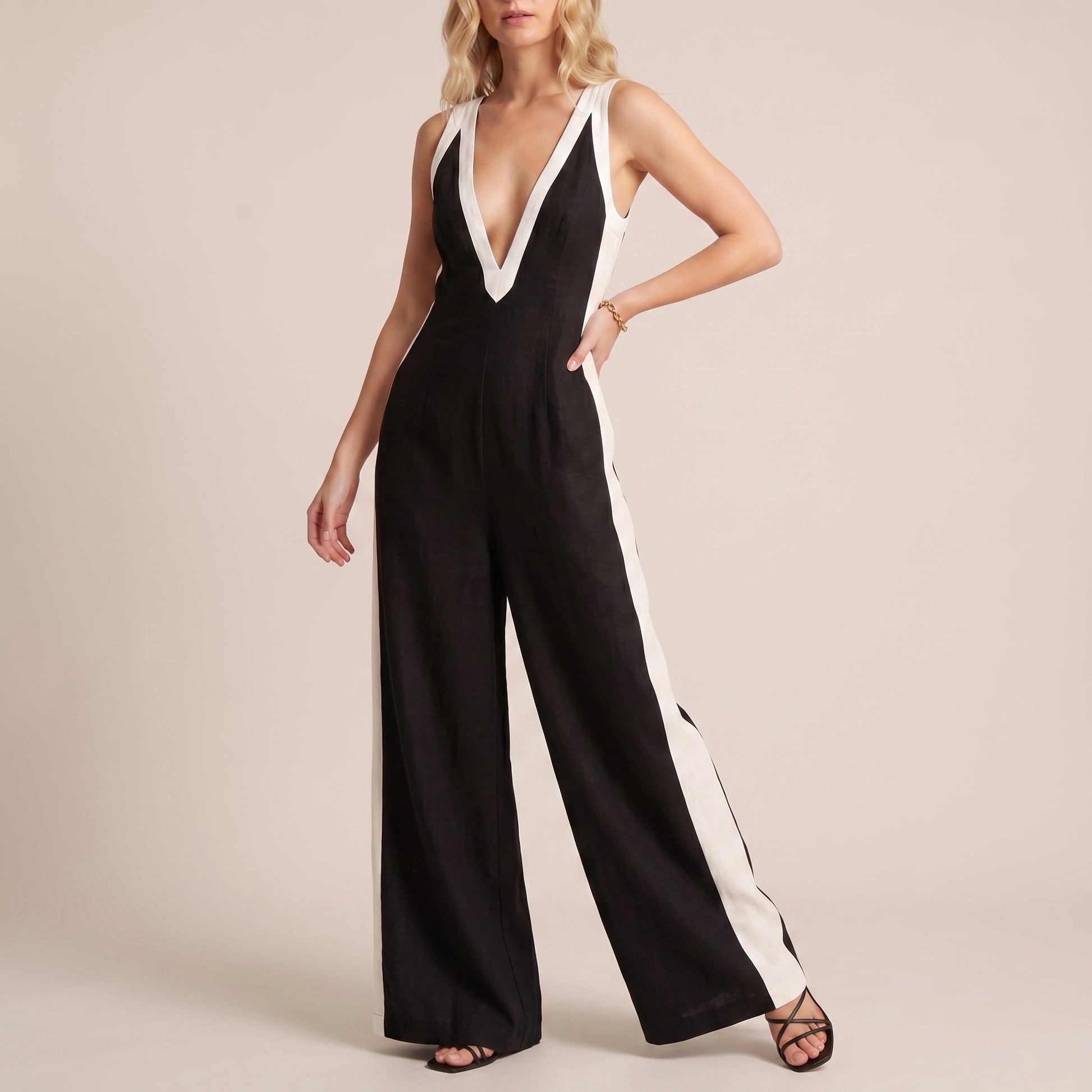 Textured Wide-Leg V-Neck Jumpsuit with Bold Contrasting Panels