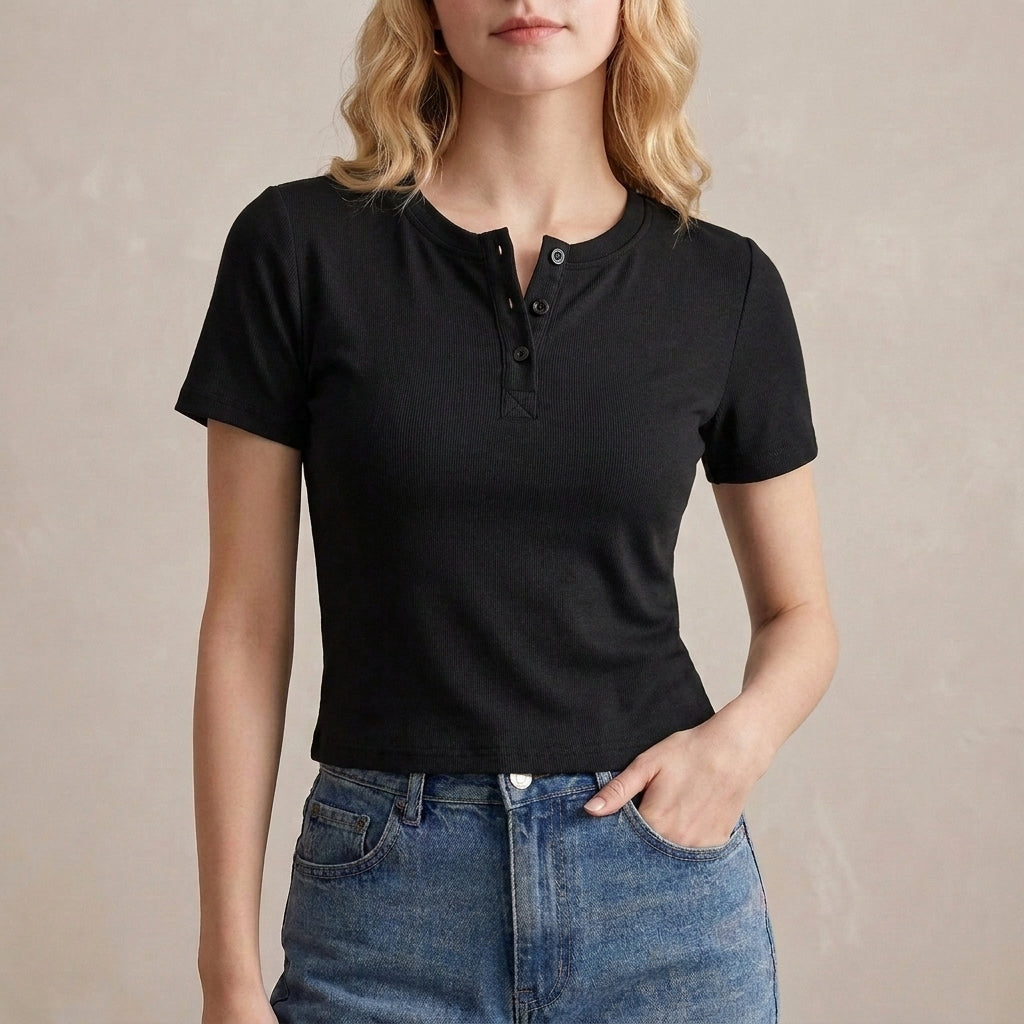 Fitted Cropped Henley Top with Ribbed Neckline and Button Placket