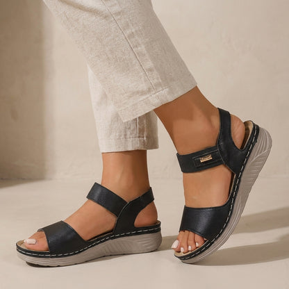 Retro-Inspired Flat Wedge Sandals with Cushioned All-Day Comfort and Adjustable Fit