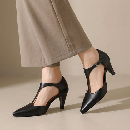 Vintage T-Strap Pointed Toe Mid-Heel Pumps