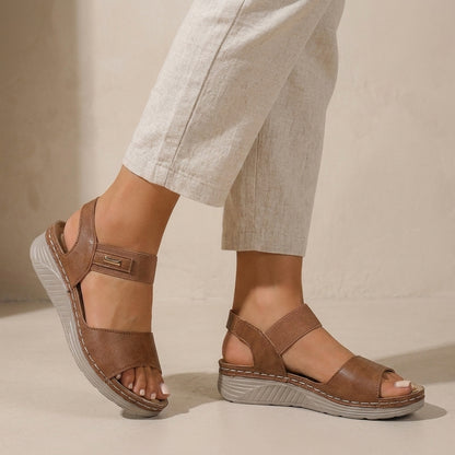 Retro-Inspired Flat Wedge Sandals with Cushioned All-Day Comfort and Adjustable Fit