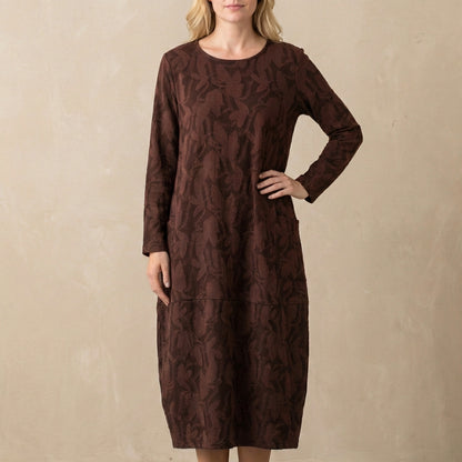 Relaxed Knit Maxi Dress with Textured Pattern and Patch Pockets