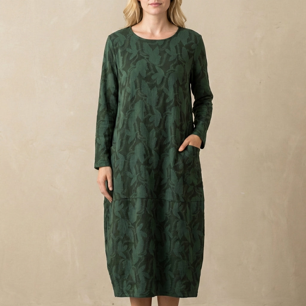 Relaxed Knit Maxi Dress with Textured Pattern and Patch Pockets
