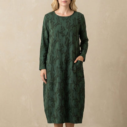 Relaxed Knit Maxi Dress with Textured Pattern and Patch Pockets