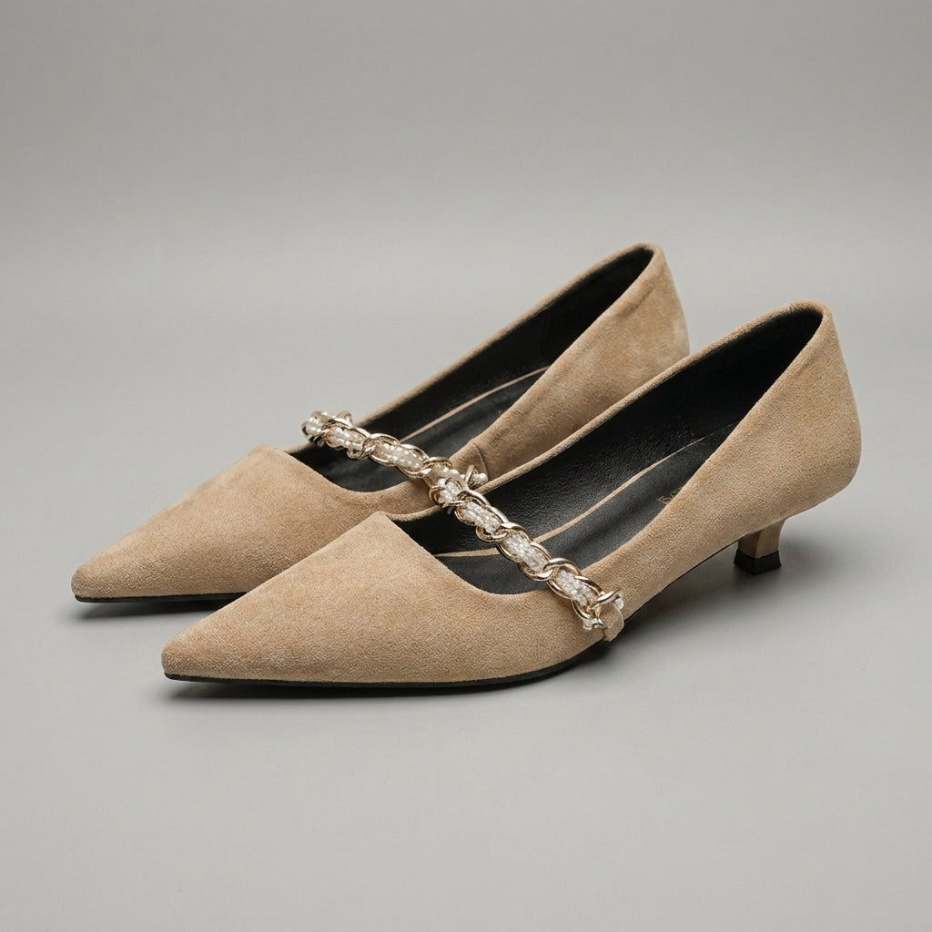 Elegant Pointed Toe Kitten Heels with Delicate Gold Chain Accent