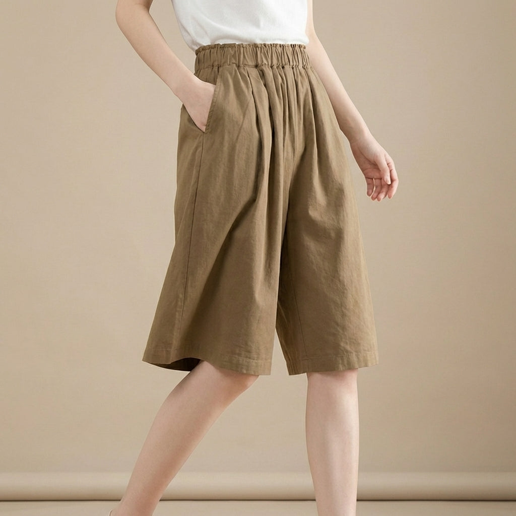 Relaxed Wide-Leg Shorts with Gathered Waistband and Pockets