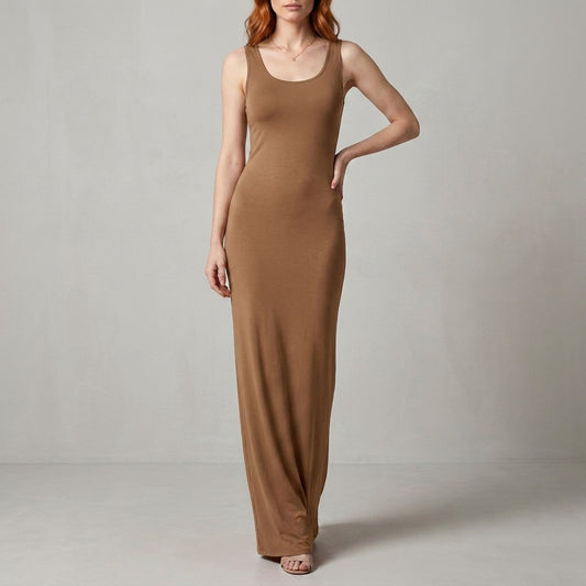 Valentina Rossi Sleeveless Scoop Neck Maxi Dress with Body-Skimming Silhouette