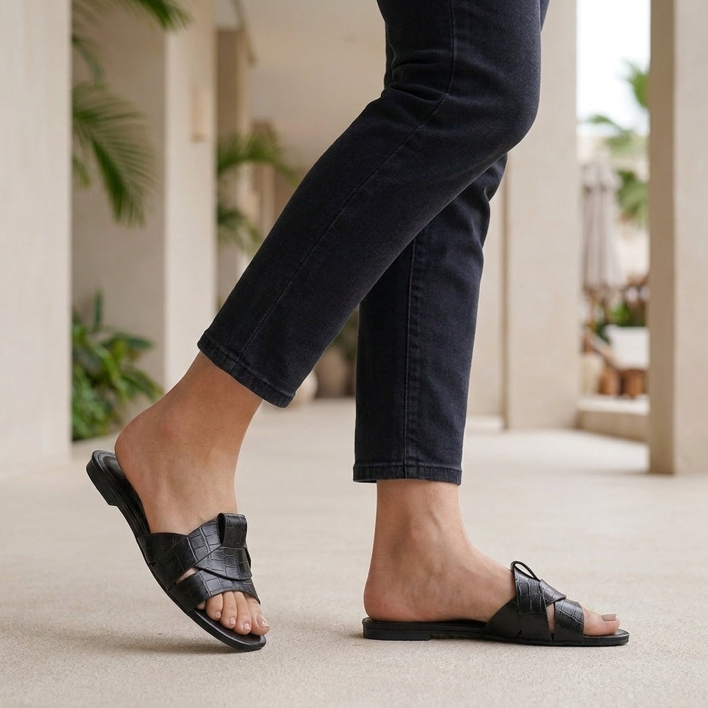 Structured Wide-Strap Flat Sandals for Summer Elegance
