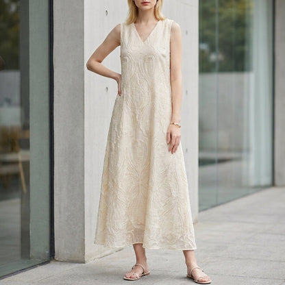 Jacquard Sleeveless Maxi Dress with Elegant Flowing Silhouette