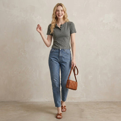 Fitted Cropped Henley Top with Ribbed Neckline and Button Placket