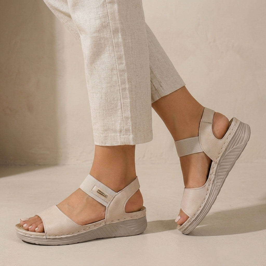 Retro-Inspired Flat Wedge Sandals with Cushioned All-Day Comfort and Adjustable Fit