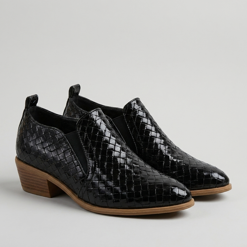 Embossed Glossy Oxford Shoes with Pointed Toe and Block Heel
