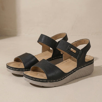 Retro-Inspired Flat Wedge Sandals with Cushioned All-Day Comfort and Adjustable Fit