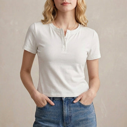 Fitted Cropped Henley Top with Ribbed Neckline and Button Placket