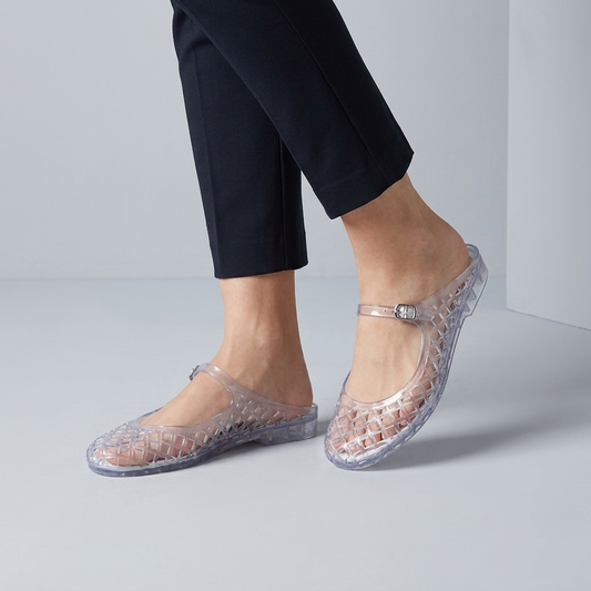 Structured Mary Jane Flat Sandals with Geometric Hollow-Out Lattice