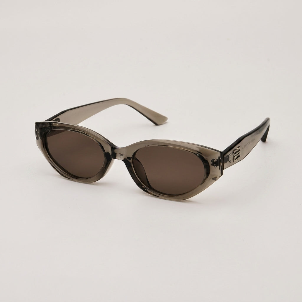 Retro-Inspired Cat Eye Sunglasses with Glossy Structured Frames