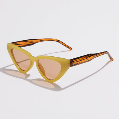 Retro Cat-Eye Sunglasses with Glossy Frame and Patterned Temples