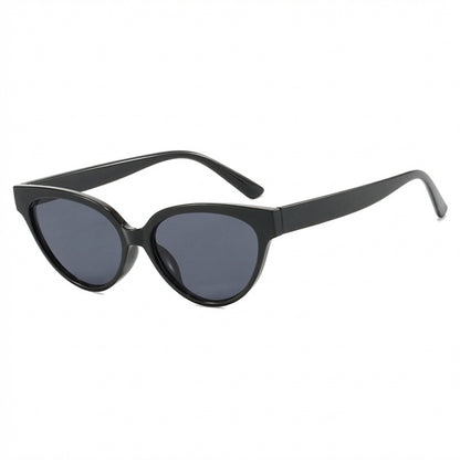 Sophisticated Cat-Eye Sunglasses with Glossy Mottled Frame and Dark Lenses