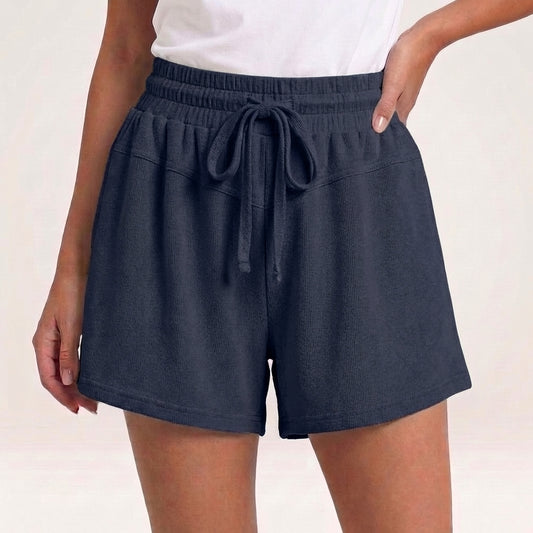 Relaxed Fit Drawstring Shorts with Subtle Seam and Pockets