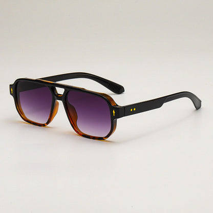 Oversized Retro-Inspired Sunglasses with Double Bridge and Metallic Accents